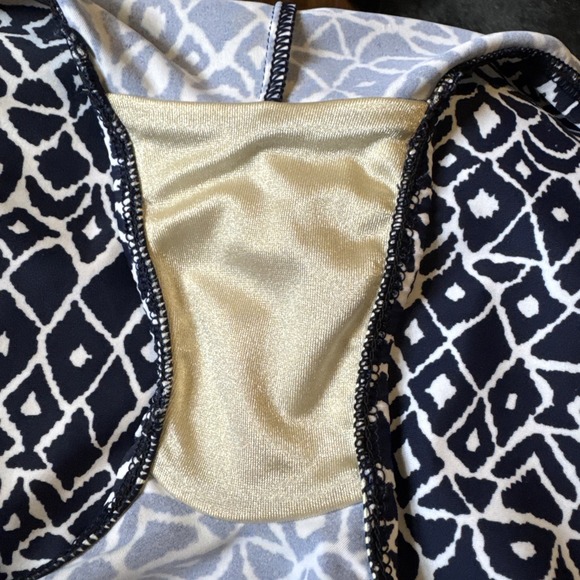 Maxine‎ of Hollywood Swimsuit 16 One Pc Blue White Floral Skirt Padded - Picture 6 of 6